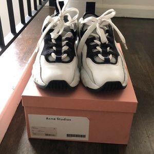 Acne Manhattan Sneaker